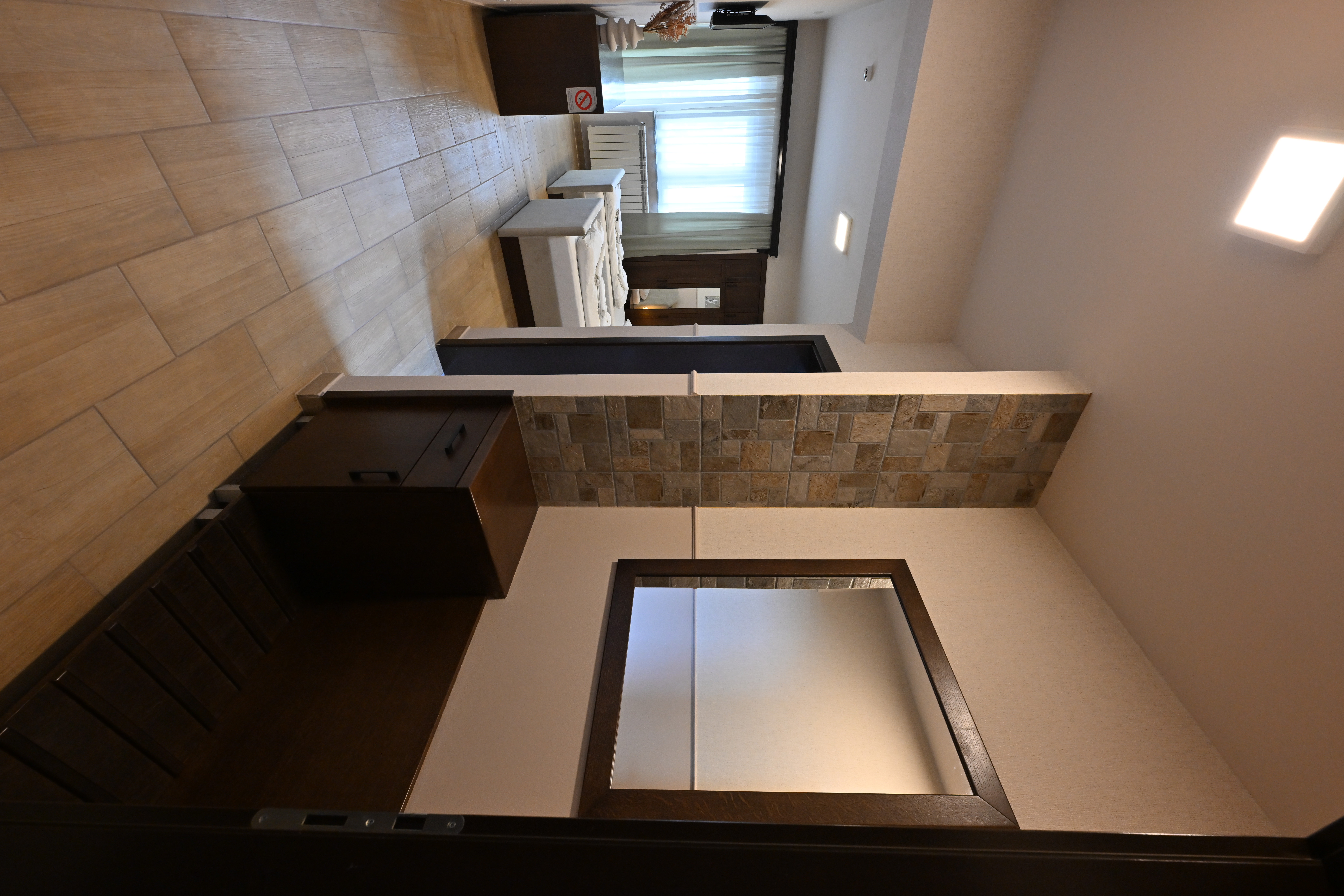 Luksuzna soba 101 sa balkonom – slika 11