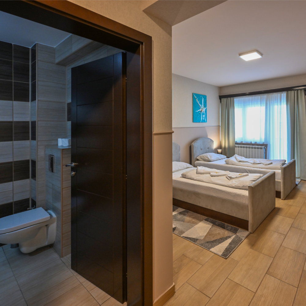 Luksuzna soba 103 sa balkonom – slika 4