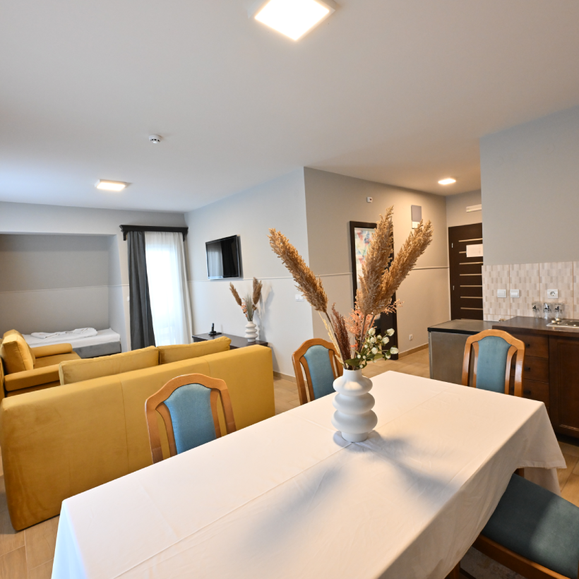 Luksuzni apartman 106 za do 5 osoba – Hotel Lane Sjenica