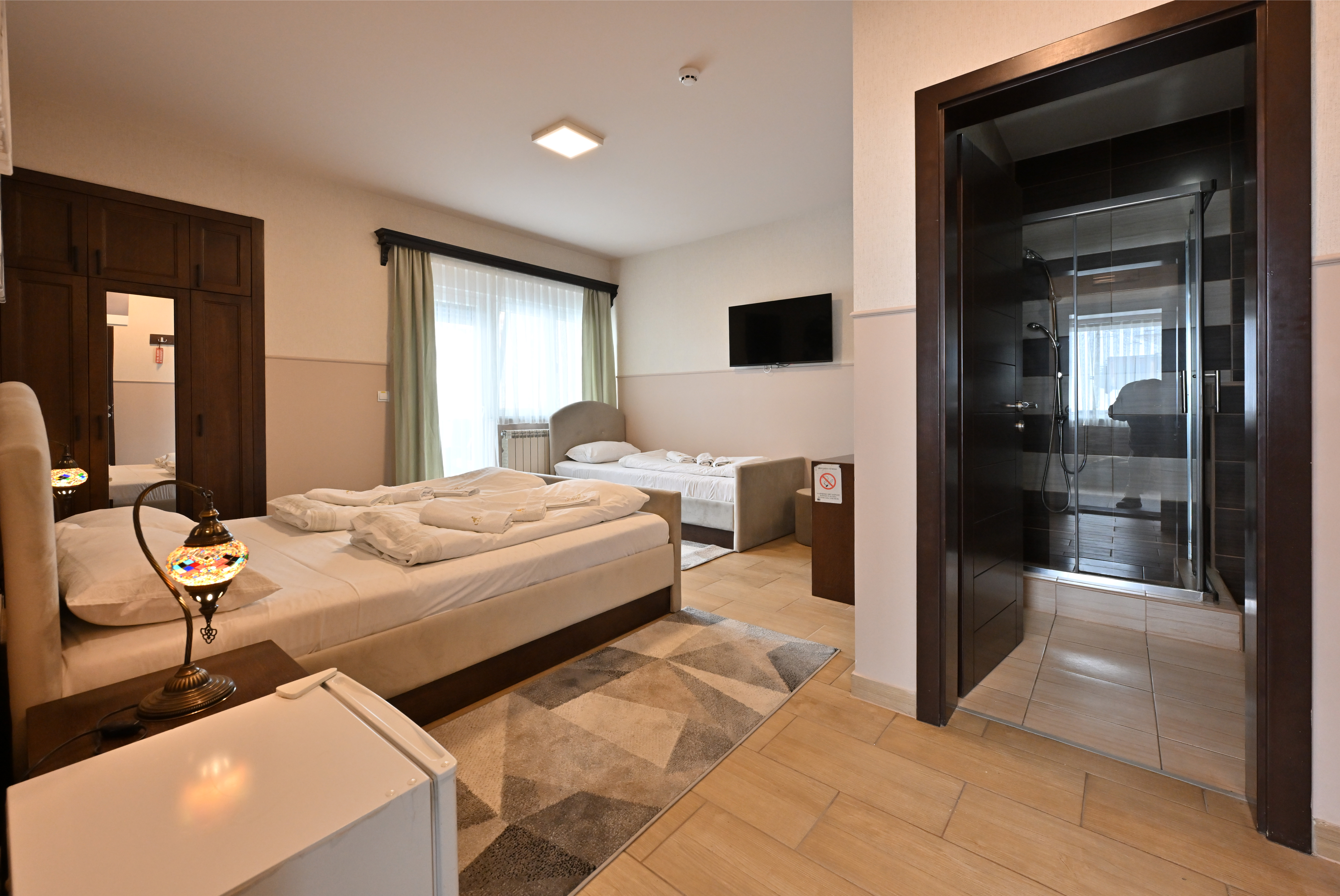 Trokrevetna soba 109 – slika 2