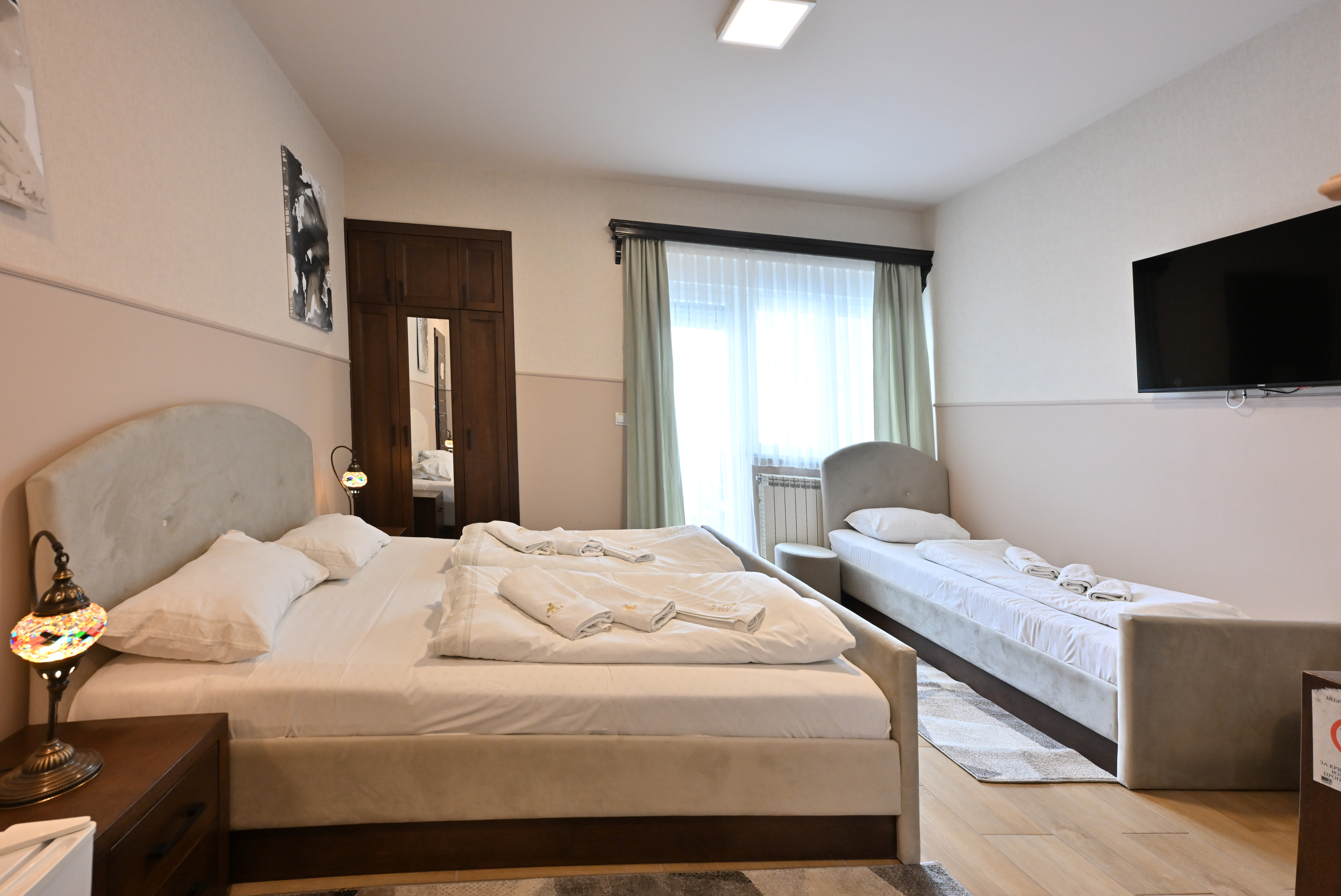 Trokrevetna soba 109 – slika 16